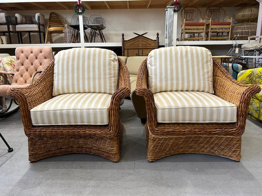 wicker lounge chairs