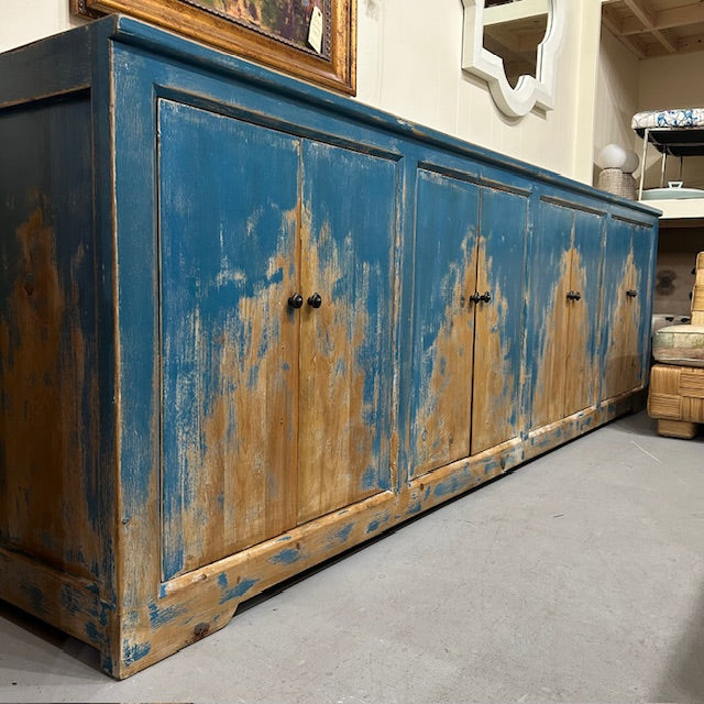 Van Thiel & Co Four Hands cabinet It takes an hour